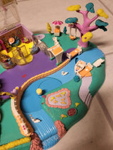 Polly Pocket 1996, Movin Pollyville, magnétique