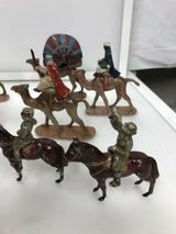 Lot 23 Figurines Quiralu Meharistes