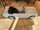 Voiture à Pédales En Tole "Triumph Tr4" 1960 Vintage