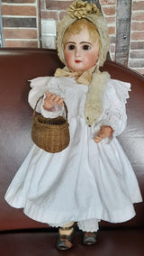 Poupee Jumeau Tres Rare Bébé Louvre  Bouche Fermée. Antique Jumeau Doll