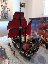 Lego 4195 - Pirates des Caraïbes - Queen Anne's Revenge  100% complet