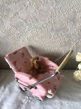 Petite Poupée en caoutchouc de la marque Ari (année 50)