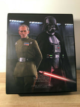 HOT TOYS MMS 434 STAR WARS IV – GRAND MOFF TARKIN & DARTH VADER