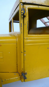 C I J Camion Renault 5,5 T Plateau 43cm Tôle